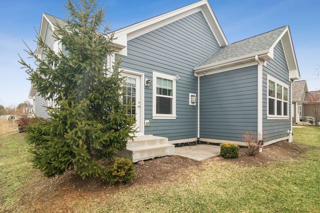 1465 Somerset Place, Barrington, IL 60010
