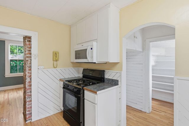409 NW Dimmick Street, Grants Pass, OR 97526