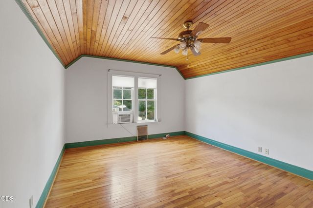 409 NW Dimmick Street, Grants Pass, OR 97526