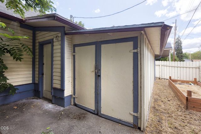 409 NW Dimmick Street, Grants Pass, OR 97526