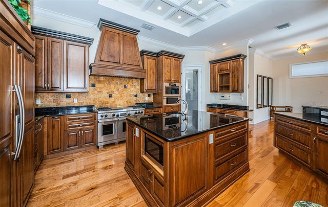 7986 9TH AVENUE S, St Petersburg, FL 33707