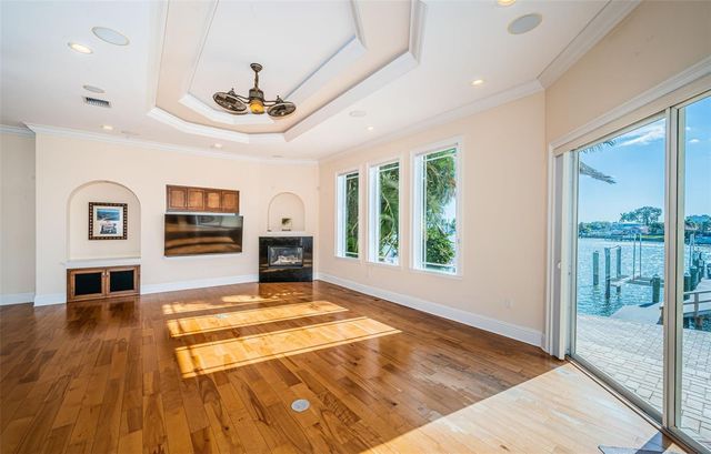 7986 9TH AVENUE S, St Petersburg, FL 33707