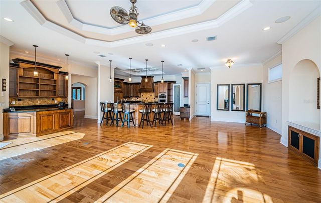 7986 9TH AVENUE S, St Petersburg, FL 33707