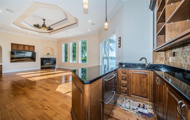 7986 9TH AVENUE S, St Petersburg, FL 33707