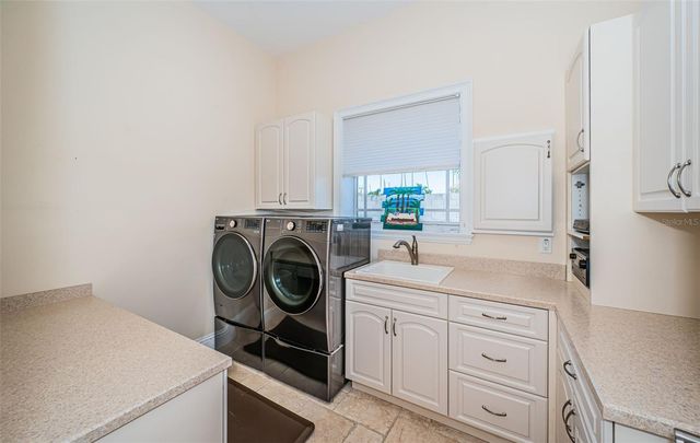 7986 9TH AVENUE S, St Petersburg, FL 33707