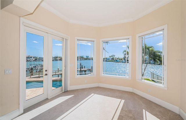 7986 9TH AVENUE S, St Petersburg, FL 33707