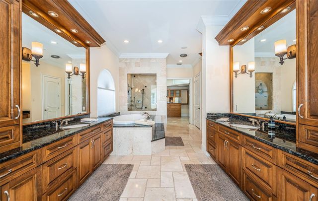 7986 9TH AVENUE S, St Petersburg, FL 33707