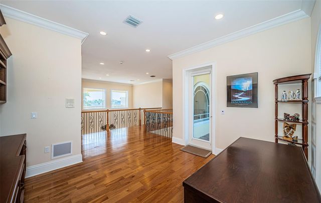 7986 9TH AVENUE S, St Petersburg, FL 33707