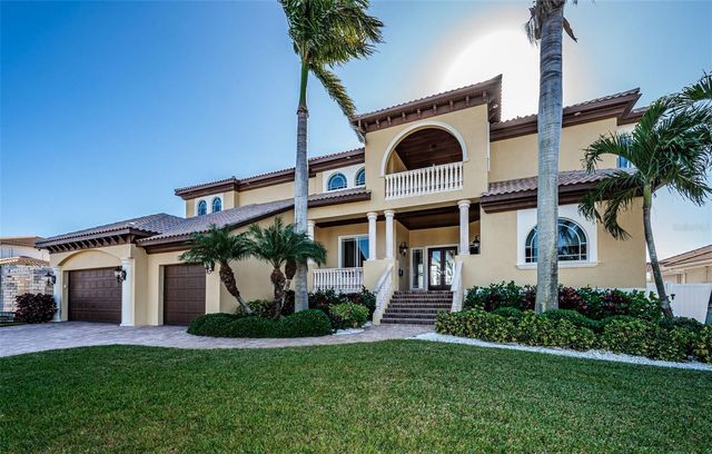 7986 9TH AVENUE S, St Petersburg, FL 33707