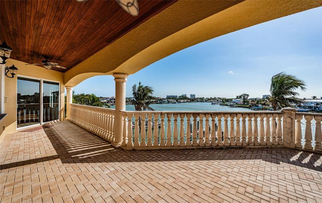 7986 9TH AVENUE S, St Petersburg, FL 33707