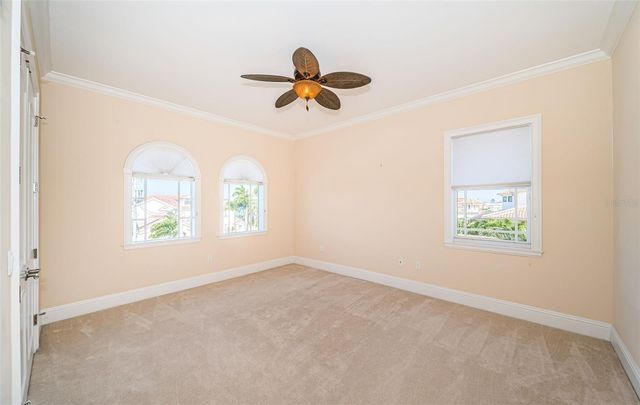 7986 9TH AVENUE S, St Petersburg, FL 33707