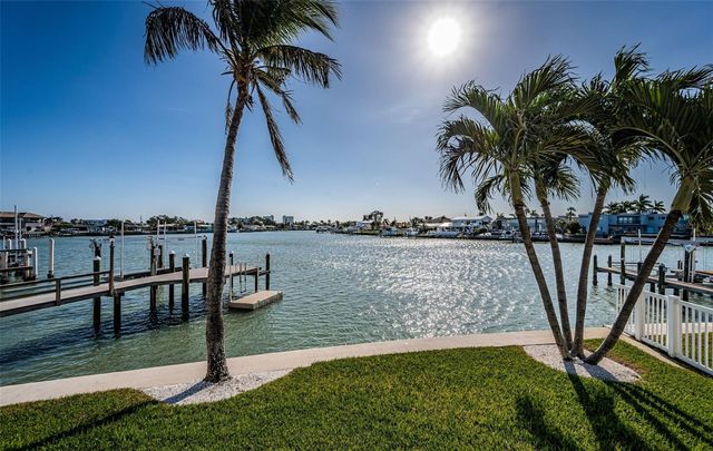 7986 9TH AVENUE S, St Petersburg, FL 33707