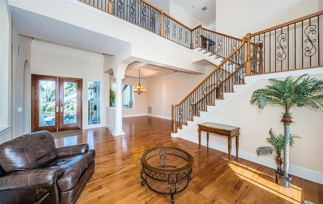 7986 9TH AVENUE S, St Petersburg, FL 33707