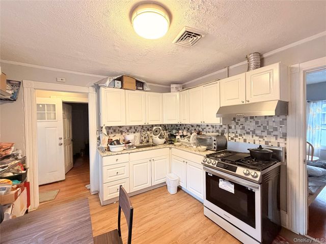 36 Wallkill Avenue, Middletown, NY 10940