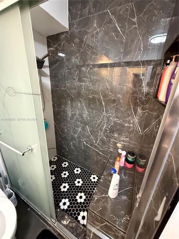 6070 W 18th Ave 209, Hialeah, FL 33012