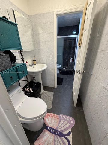 6070 W 18th Ave 209, Hialeah, FL 33012