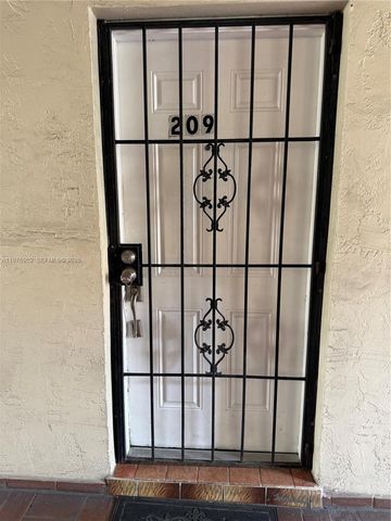 6070 W 18th Ave 209, Hialeah, FL 33012