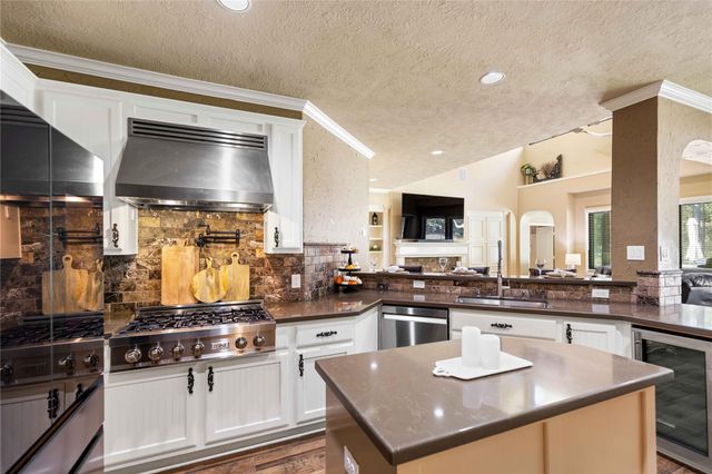 13322 Stonecrest Lane, Conroe, TX 77302