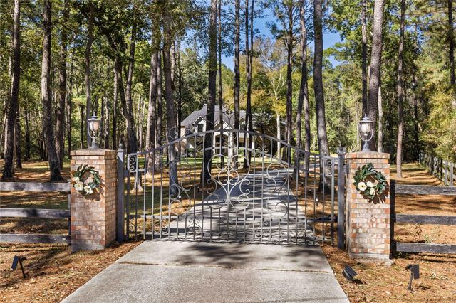 13322 Stonecrest Lane, Conroe, TX 77302