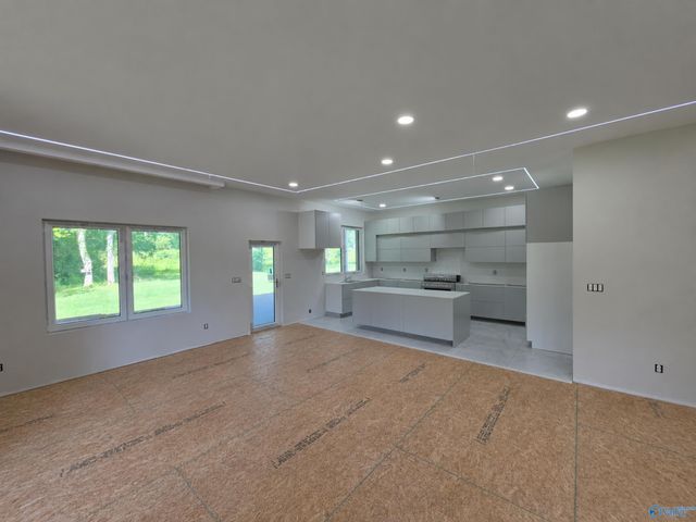 162 Woodside Drive, Owens Cross Roads, AL 35763