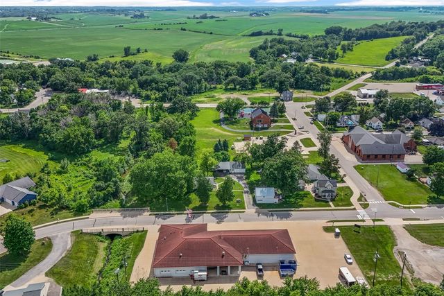 1311 Main Street, Ely, IA 52227