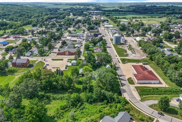 1311 Main Street, Ely, IA 52227