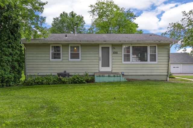 1311 Main Street, Ely, IA 52227