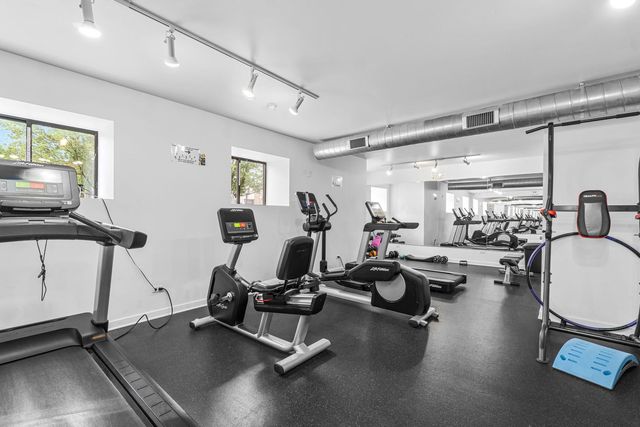4537 S Drexel Boulevard 504, Chicago, IL 60653