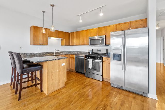 4537 S Drexel Boulevard 504, Chicago, IL 60653