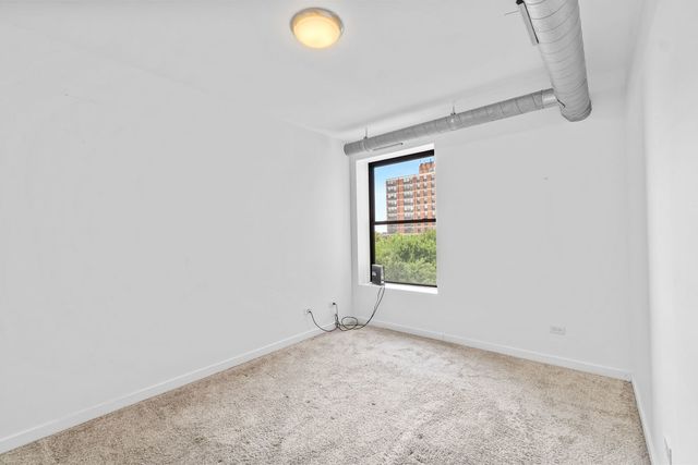 4537 S Drexel Boulevard 504, Chicago, IL 60653