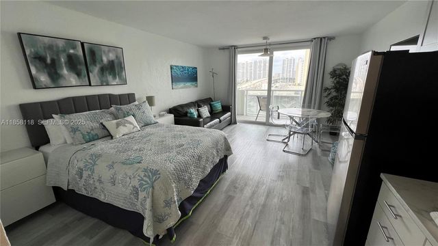 19201 Collins Avenue 611, Sunny Isles Beach, FL 33160
