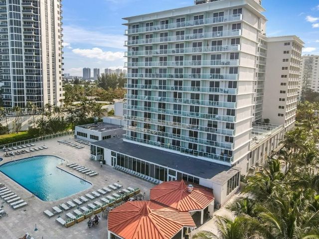 19201 Collins Avenue 611, Sunny Isles Beach, FL 33160