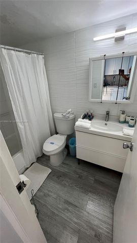 19201 Collins Avenue 611, Sunny Isles Beach, FL 33160