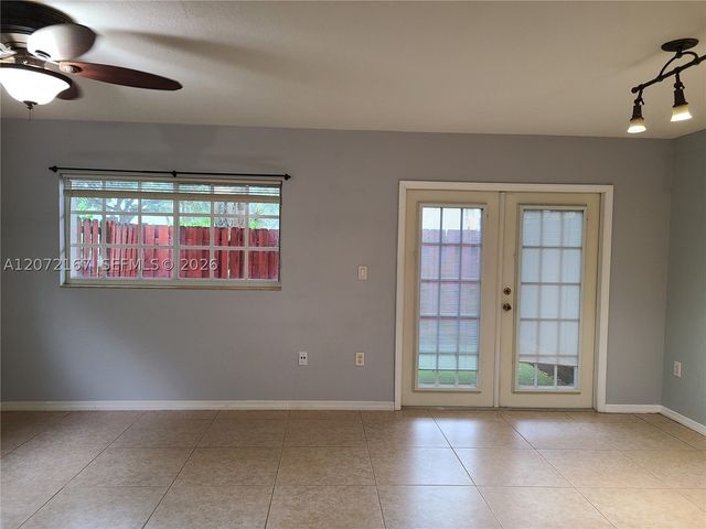 3071 Riverside Dr 11, Coral Springs, FL 33065