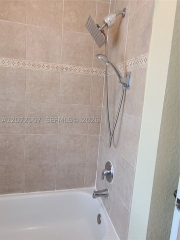 3071 Riverside Dr 11, Coral Springs, FL 33065