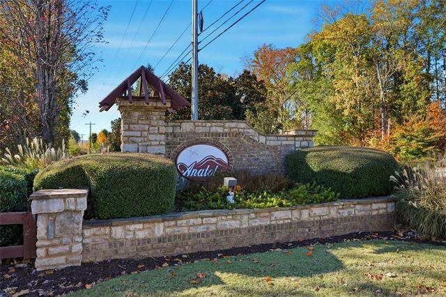 2157 Capella SW Circle, Atlanta, GA 30331