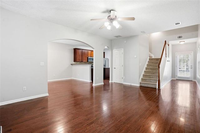 2157 Capella SW Circle, Atlanta, GA 30331