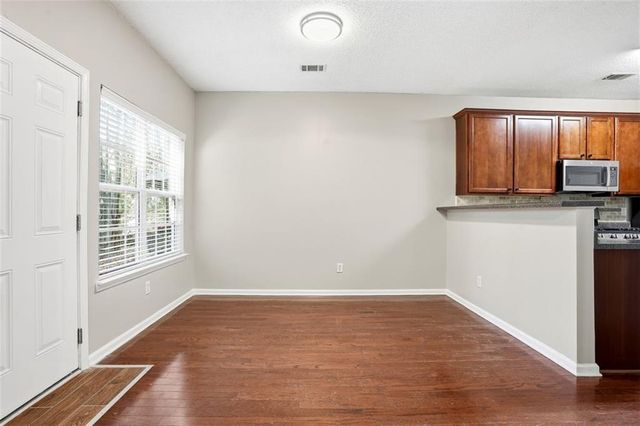 2157 Capella SW Circle, Atlanta, GA 30331