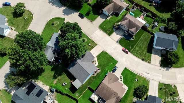 110 Bayfield Drive, Glen Carbon, IL 62034