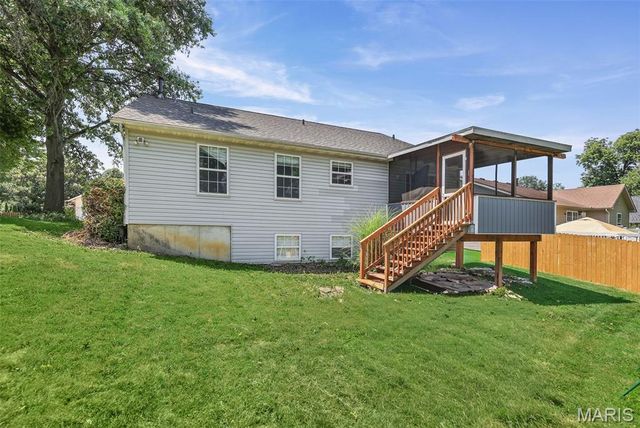 110 Bayfield Drive, Glen Carbon, IL 62034