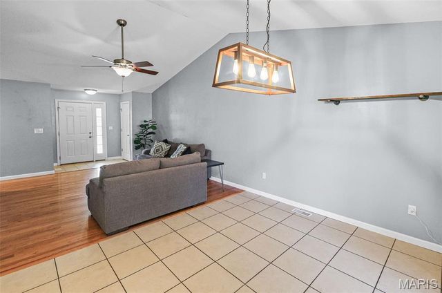 110 Bayfield Drive, Glen Carbon, IL 62034