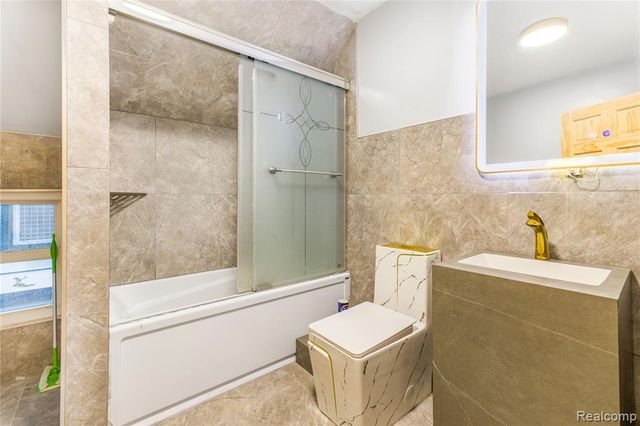 1261 Military Street, Detroit, MI 48209