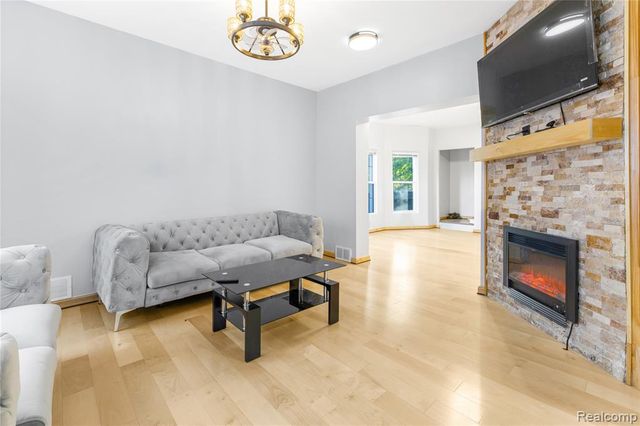 1261 Military Street, Detroit, MI 48209