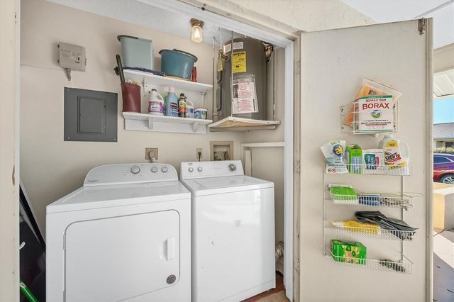 390 301 BOULEVARD W 27C, Bradenton, FL 34205