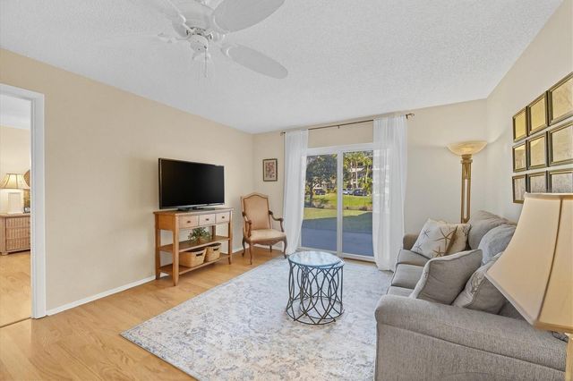 390 301 BOULEVARD W 27C, Bradenton, FL 34205