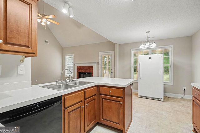 100 Loam Drive, Mcdonough, GA 30252