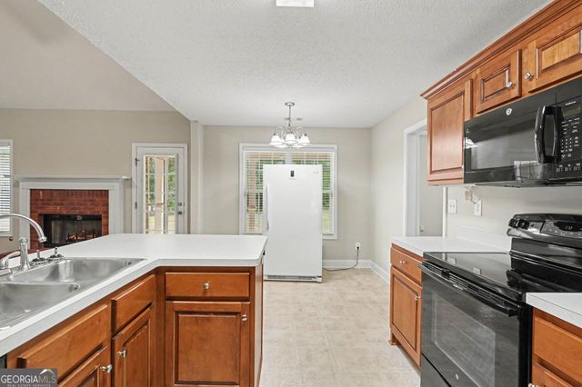 100 Loam Drive, Mcdonough, GA 30252