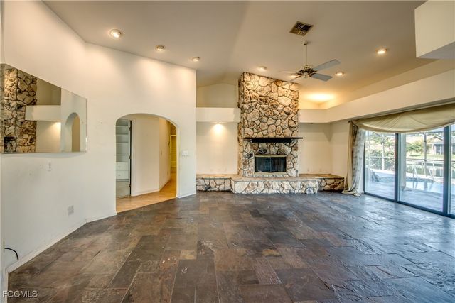 2313 SE 8th TER, Cape Coral, FL 33990