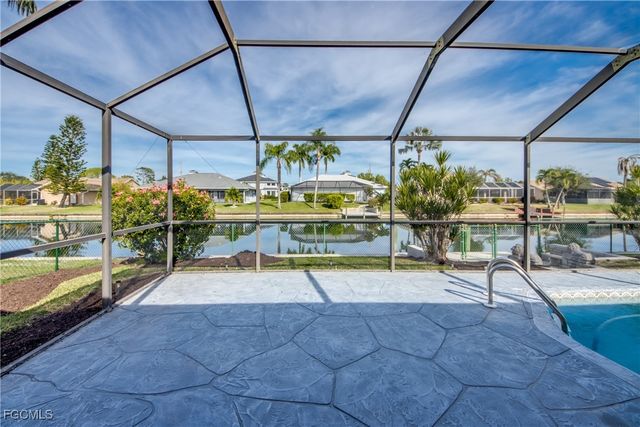 2313 SE 8th TER, Cape Coral, FL 33990