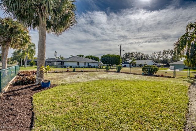 2313 SE 8th TER, Cape Coral, FL 33990